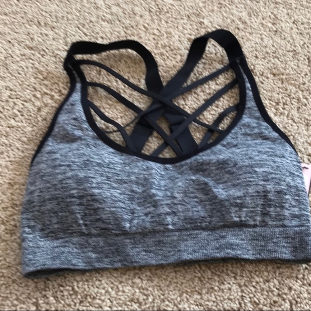 NWT! Victoria’s Secret  sport small sports bra